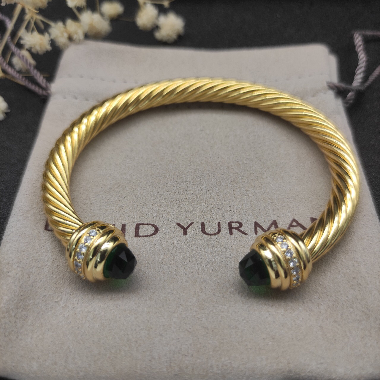 Classic Cablespira® Bracelet 18K Yellow Gold with Dark Green Crystal And Half Diamonds, 7mm
