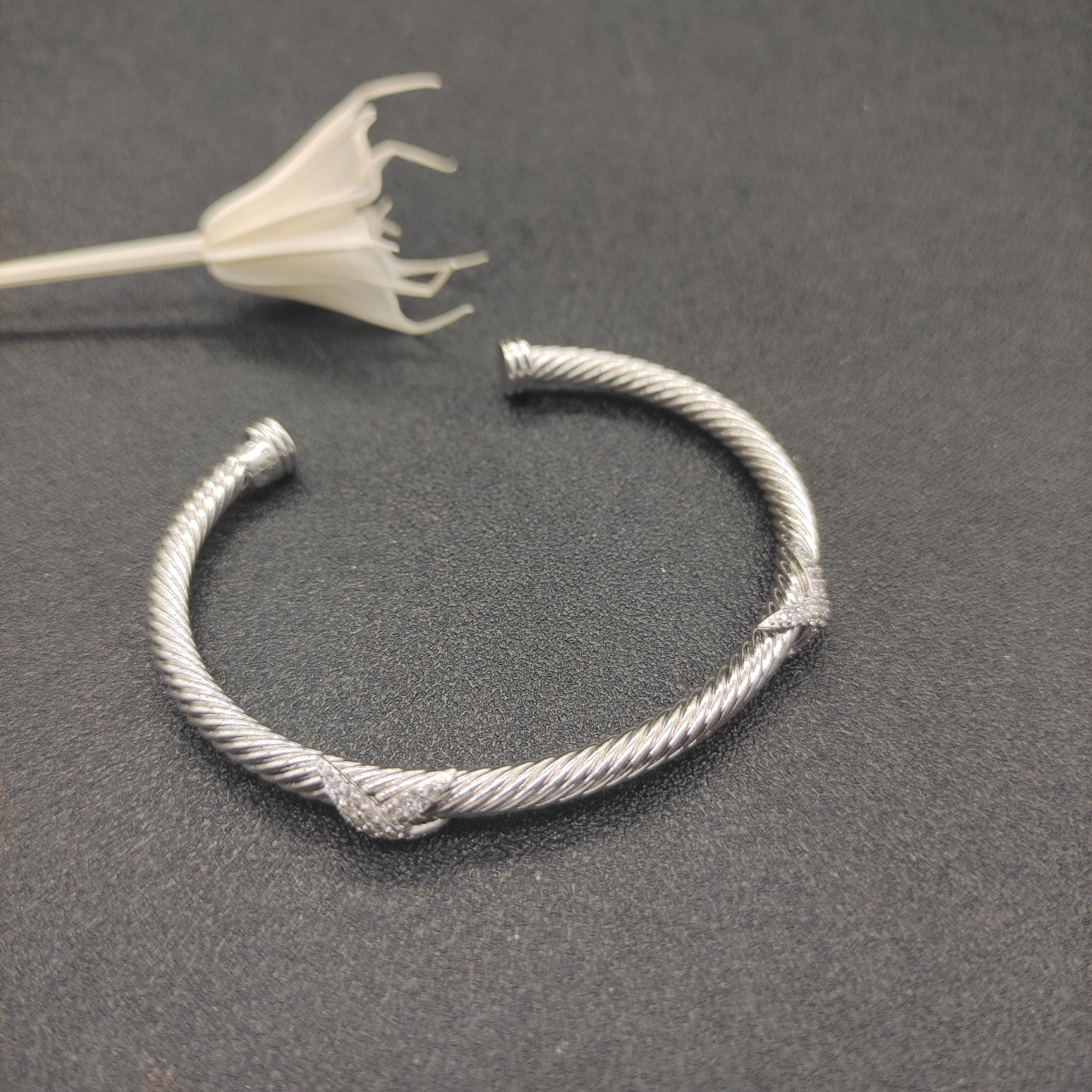 X Classic Cable Station Bracelet Sterling Silver with Diamonds, 4mm