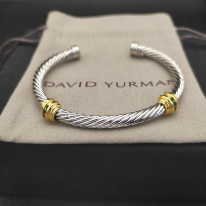 Dathtvid Yurthtman 5mm 18k Gold and Sterling Silver Diamond Station Cable Bracelet