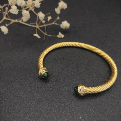 Classic Cablespira® Bracelet 18K Yellow Gold with Dark green crystal and Diamonds, 5mm