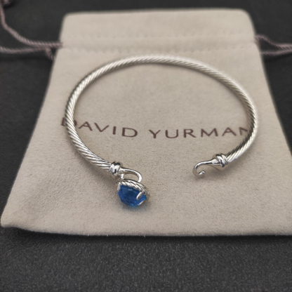 Petite Chatelaine® Bracelet Sterling Silver with Blue Onyx, 3mm