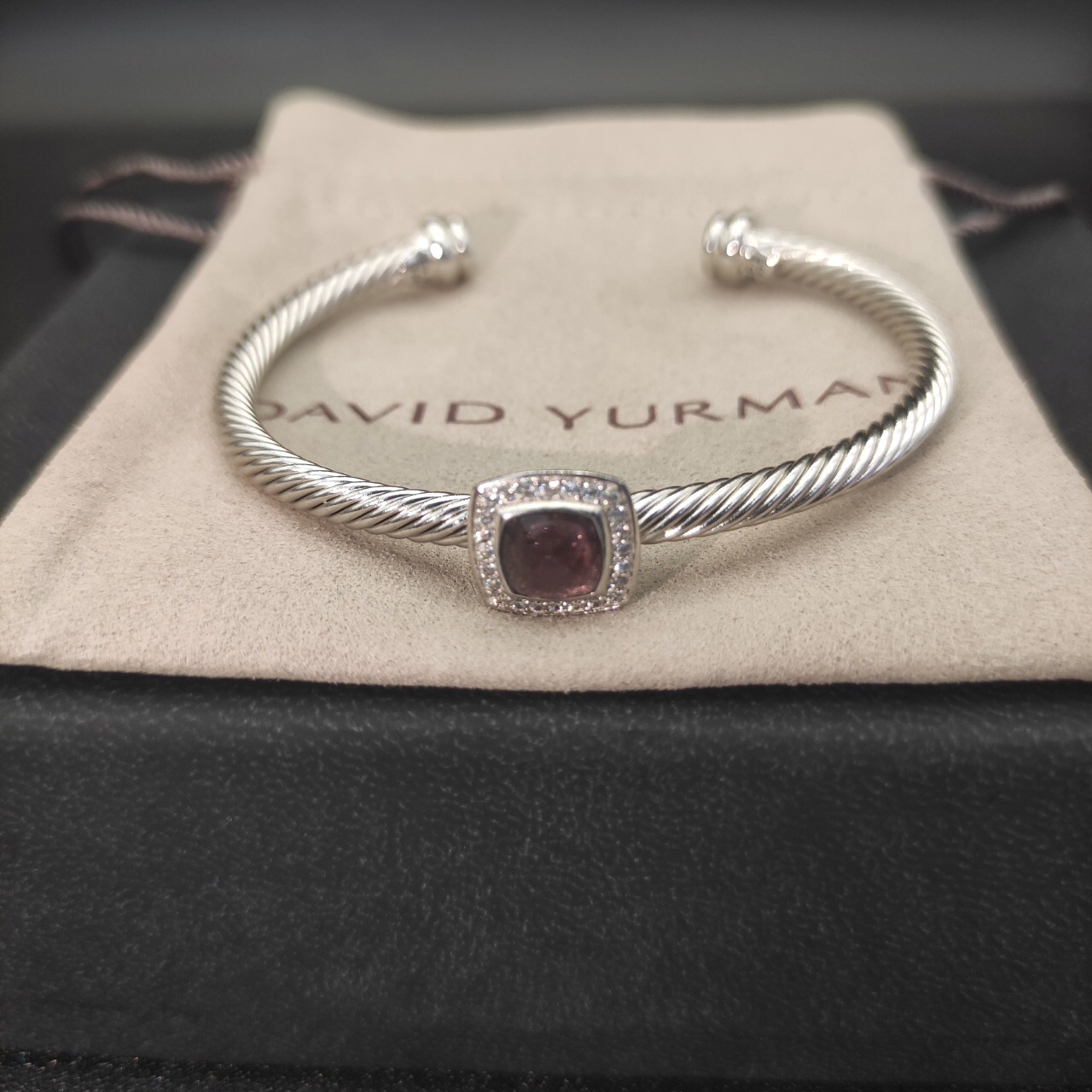 Dathtvid Yurthtman  Sterling Silver Diamond Garnet 4mm Noblesse Cable Bracelet