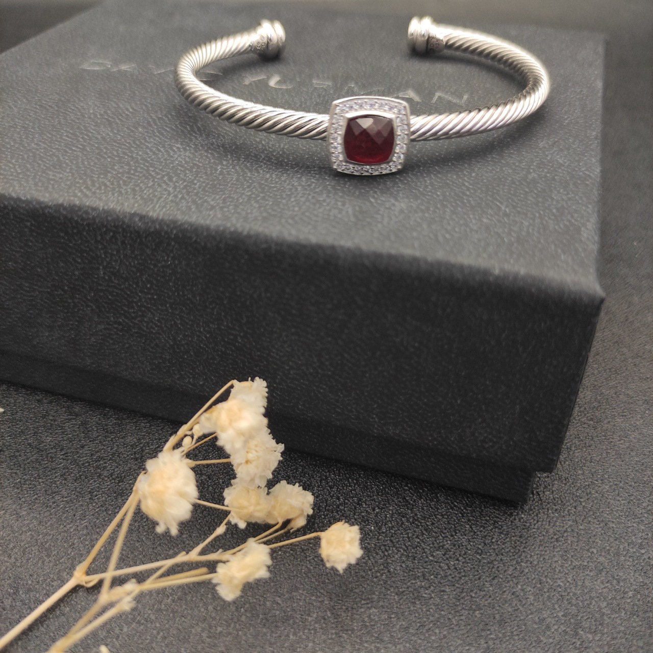 Dathtvid Yurthtman  Sterling Silver Diamond Ruby 4mm Noblesse Cable Bracelet