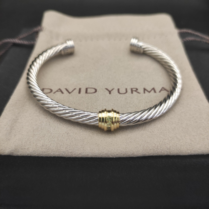 Dathtvid Yurthtman 5mm 18k Gold and Sterling Silver Diamond Station Cable Bracelet