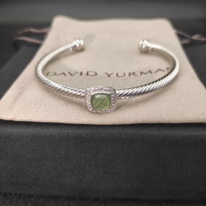 Dathtvid Yurthtman  Sterling Silver Diamond and Peridot 4mm Noblesse Cable Bracelet