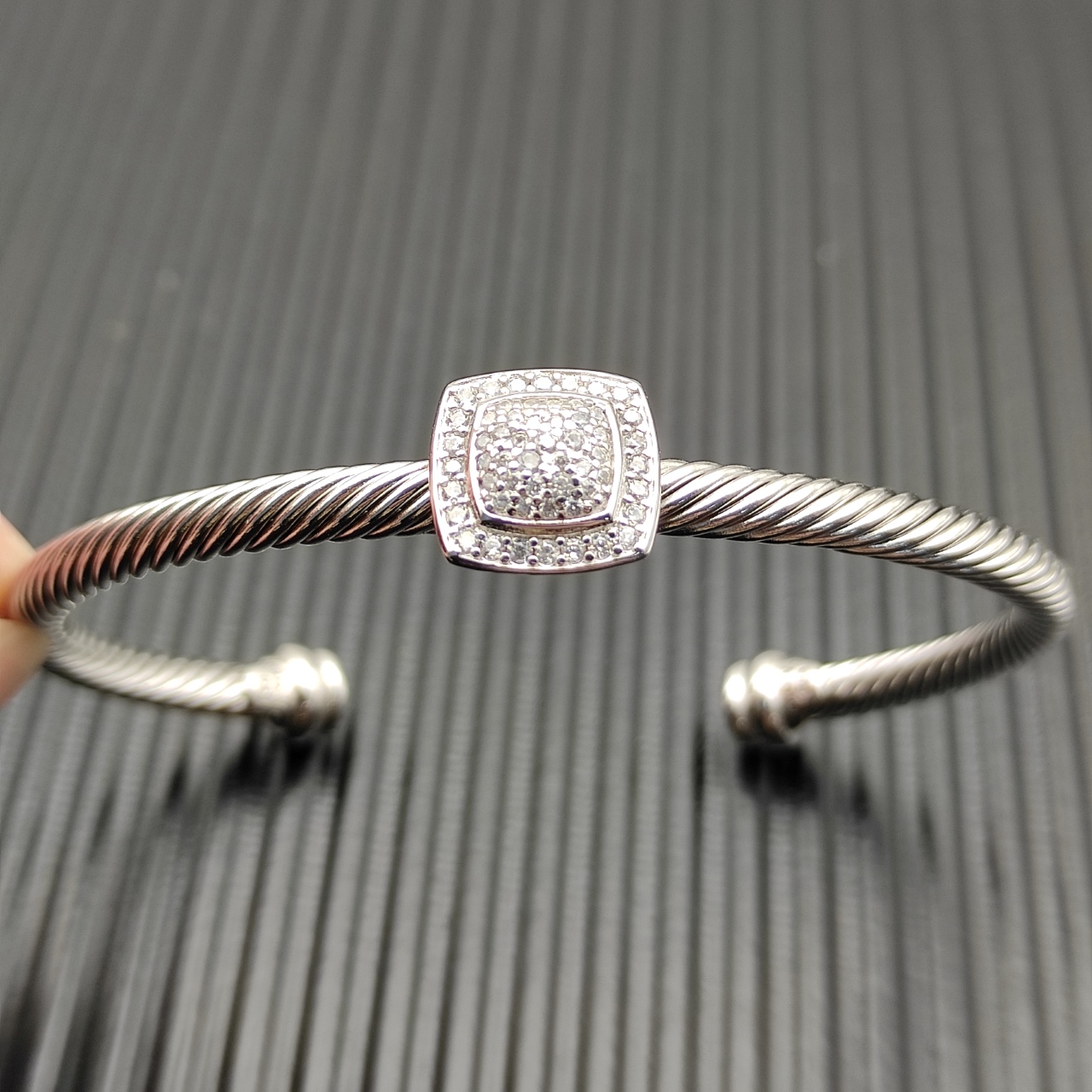 Dathtvid Yurthtman  Sterling Silver Diamond 4mm Noblesse Cable Bracelet