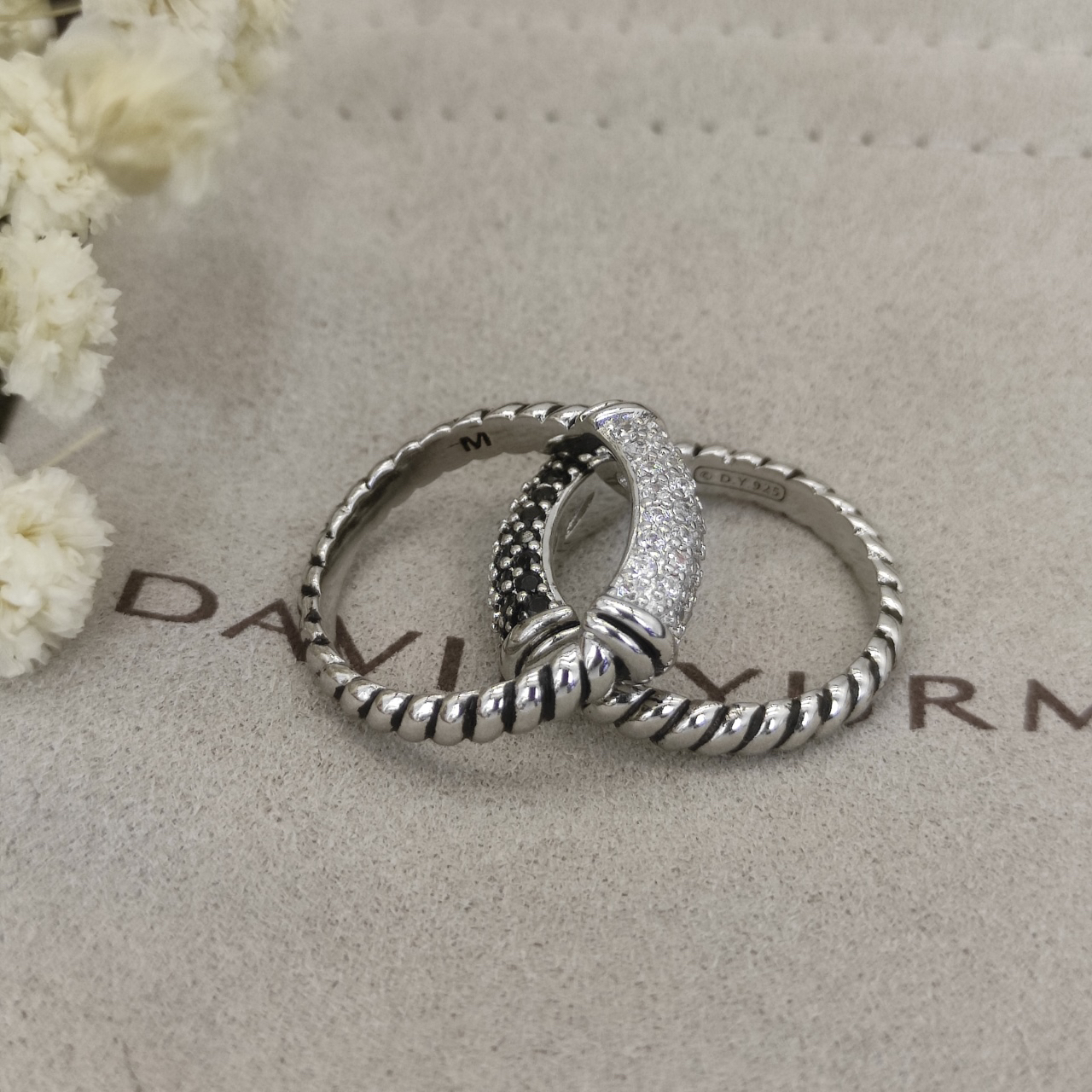 Dathtvid Yurthtman Gemstone Band Ring