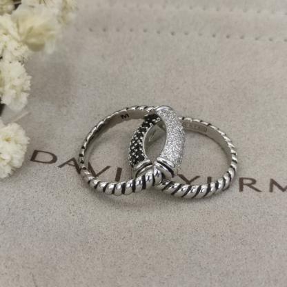 Dathtvid Yurthtman Gemstone Band Ring