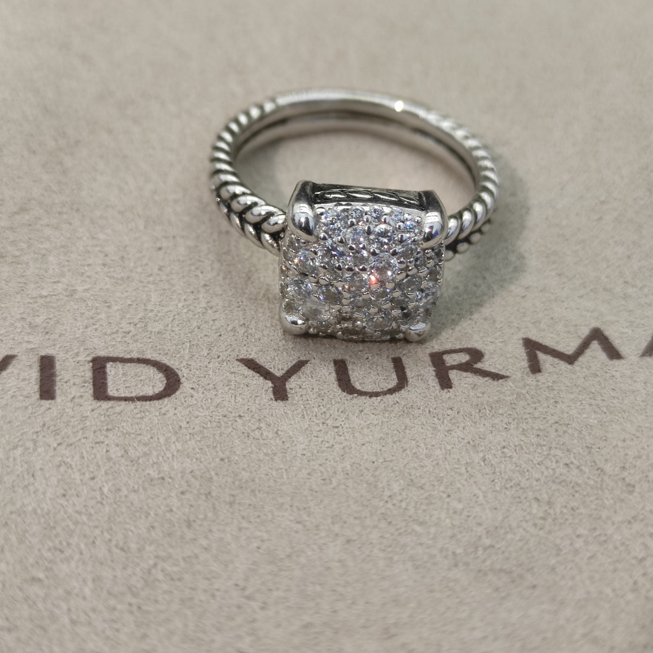 Chatelaine® Ring Sterling Silver with Pavé Diamonds, 11mm