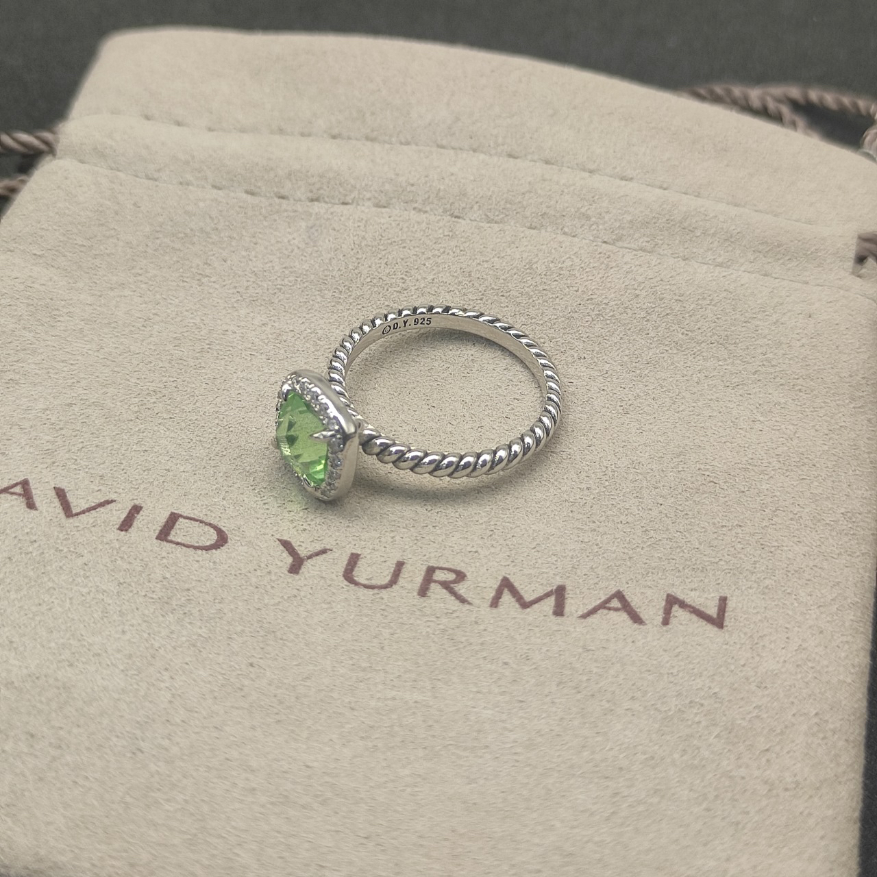 Petite Chatelaine® Pavé Bezel Ring Sterling Silver with Peridot and Diamonds, 7mm