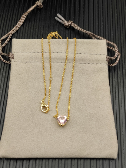 Chatelaine® Heart Pendant Necklace 18K Yellow Gold with Morganite, 8mm