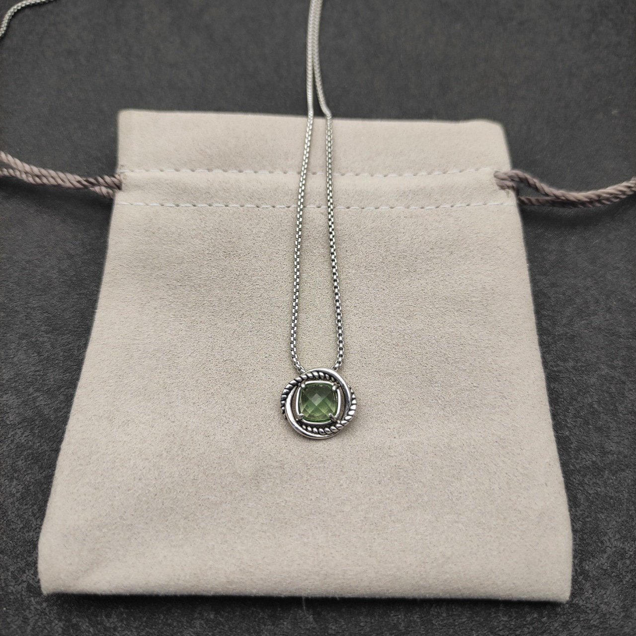 Petite Chatelaine® Necklace Sterling Silver with Peridot, 10mm