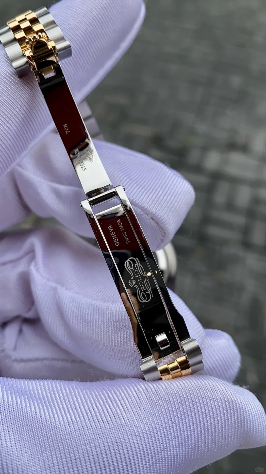 R 279173