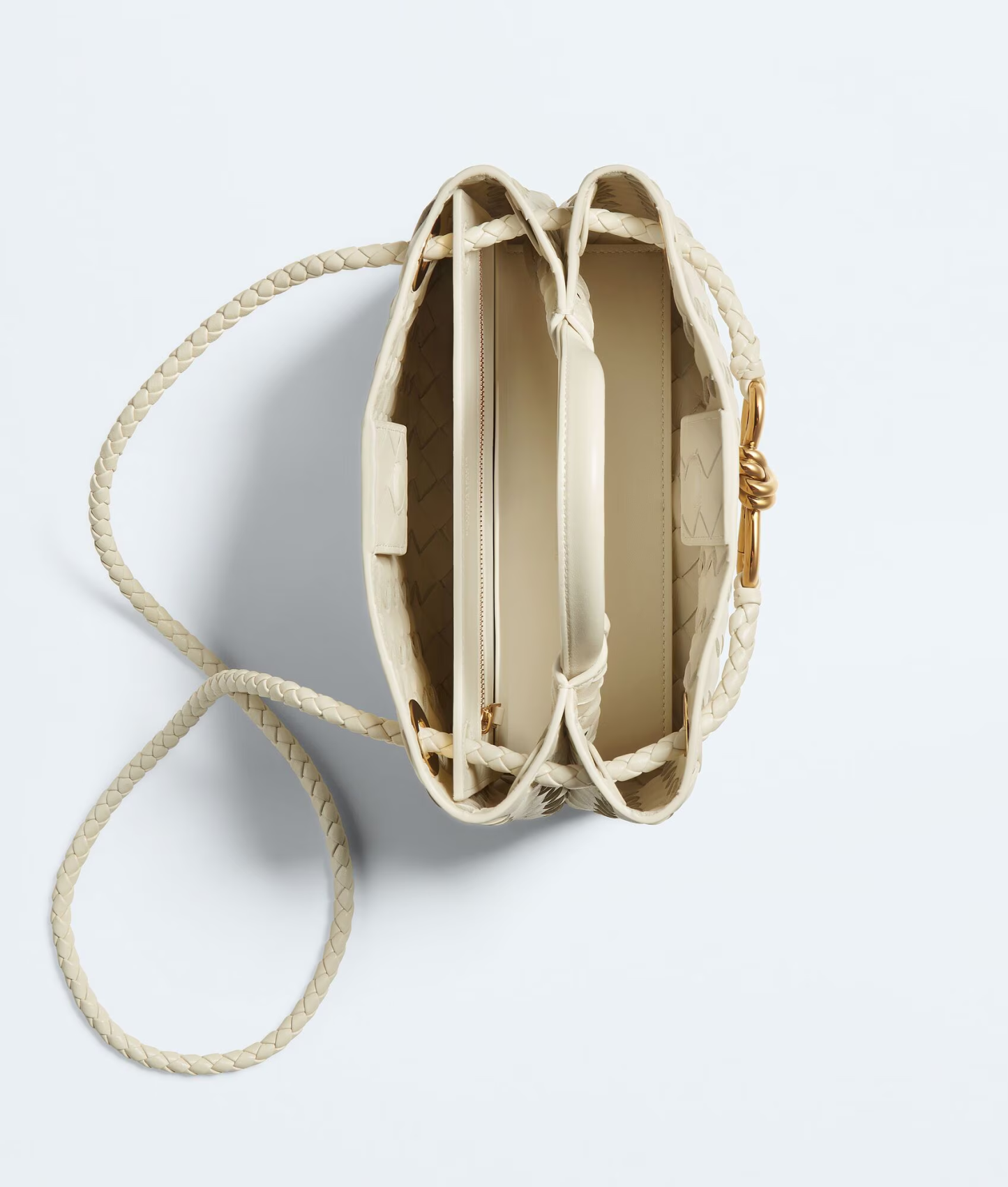 Bothtttega Vethtneta Small Andiamo Chain Bag