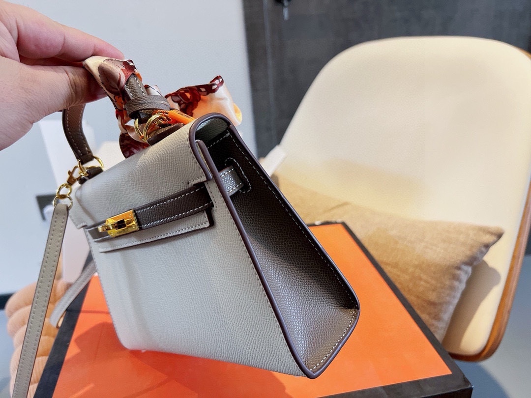 Kelly 20/25 Bag
