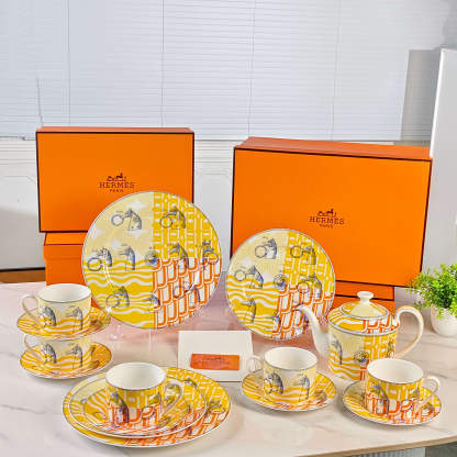 New Arrival 🔥 Hethtrmès Yellow Base Number Horse Teapot with Double Cups and Saucers