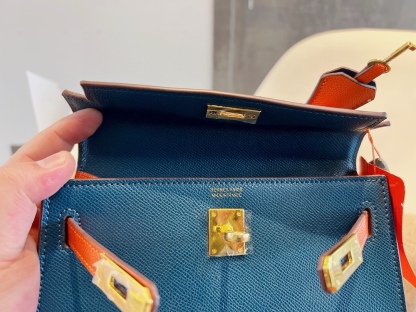 Kelly 20/25 Bag