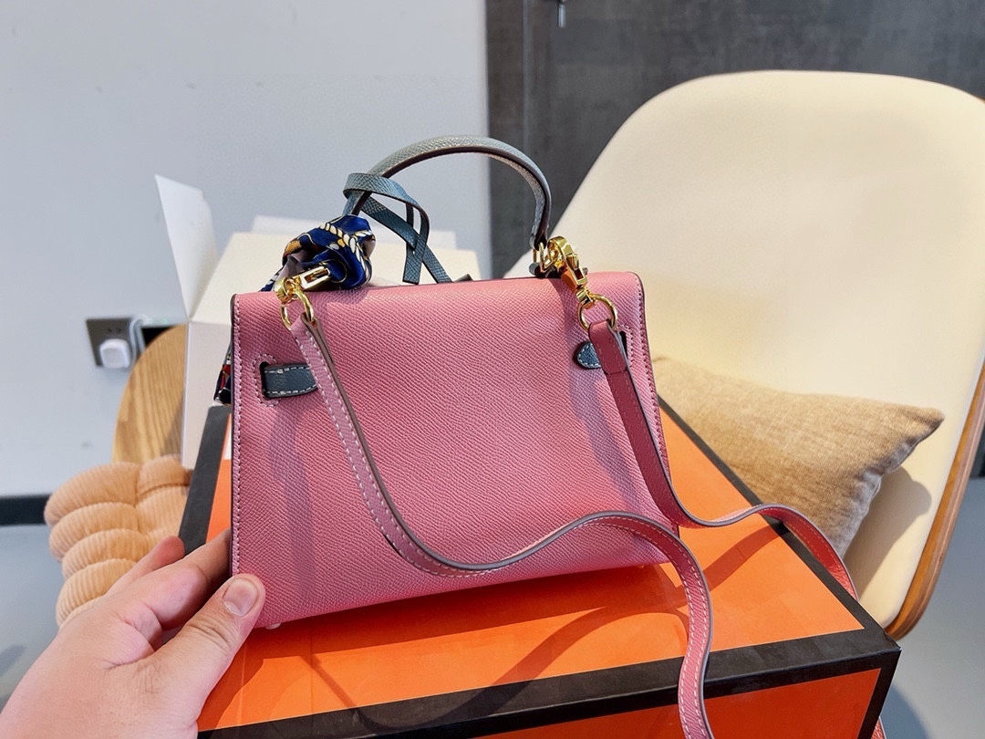 Kelly 20/25 Bag
