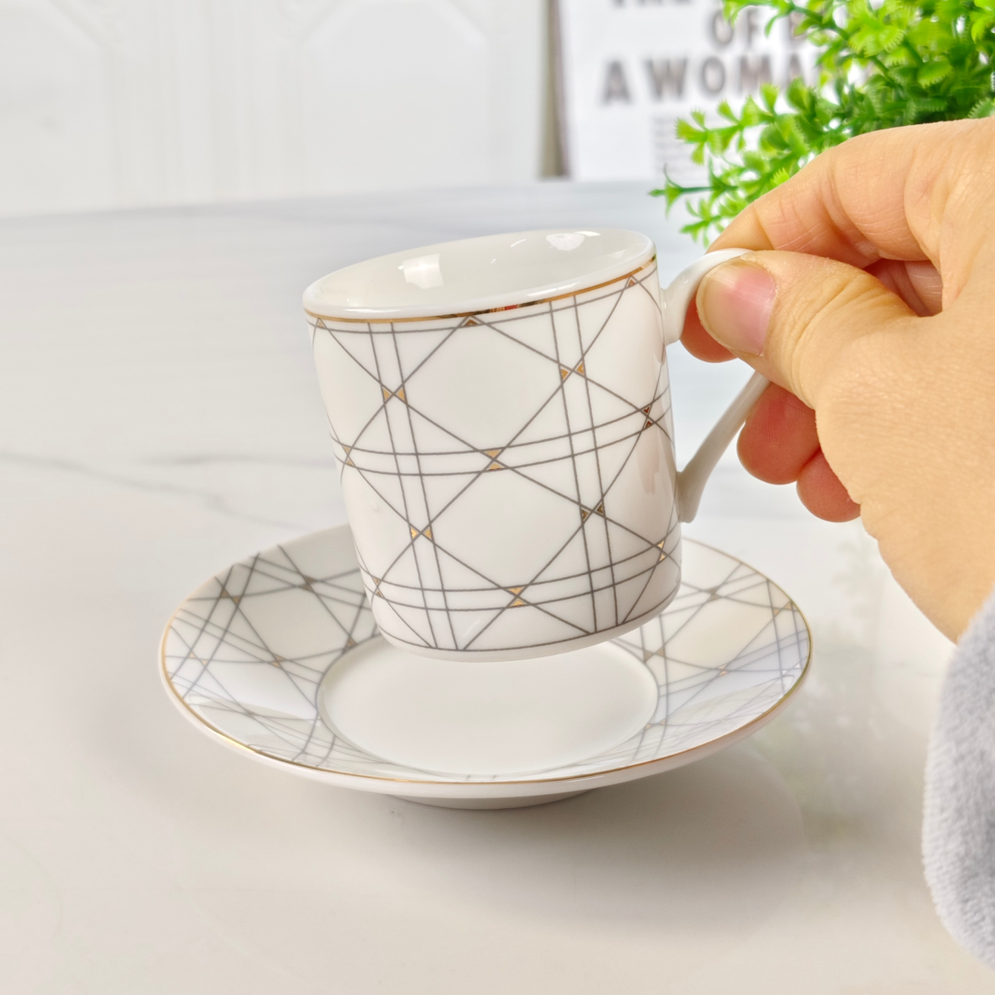 New Arrival 🔥 Dithtor - [White 6 Cups & 6 Saucers with Mesh Pattern]