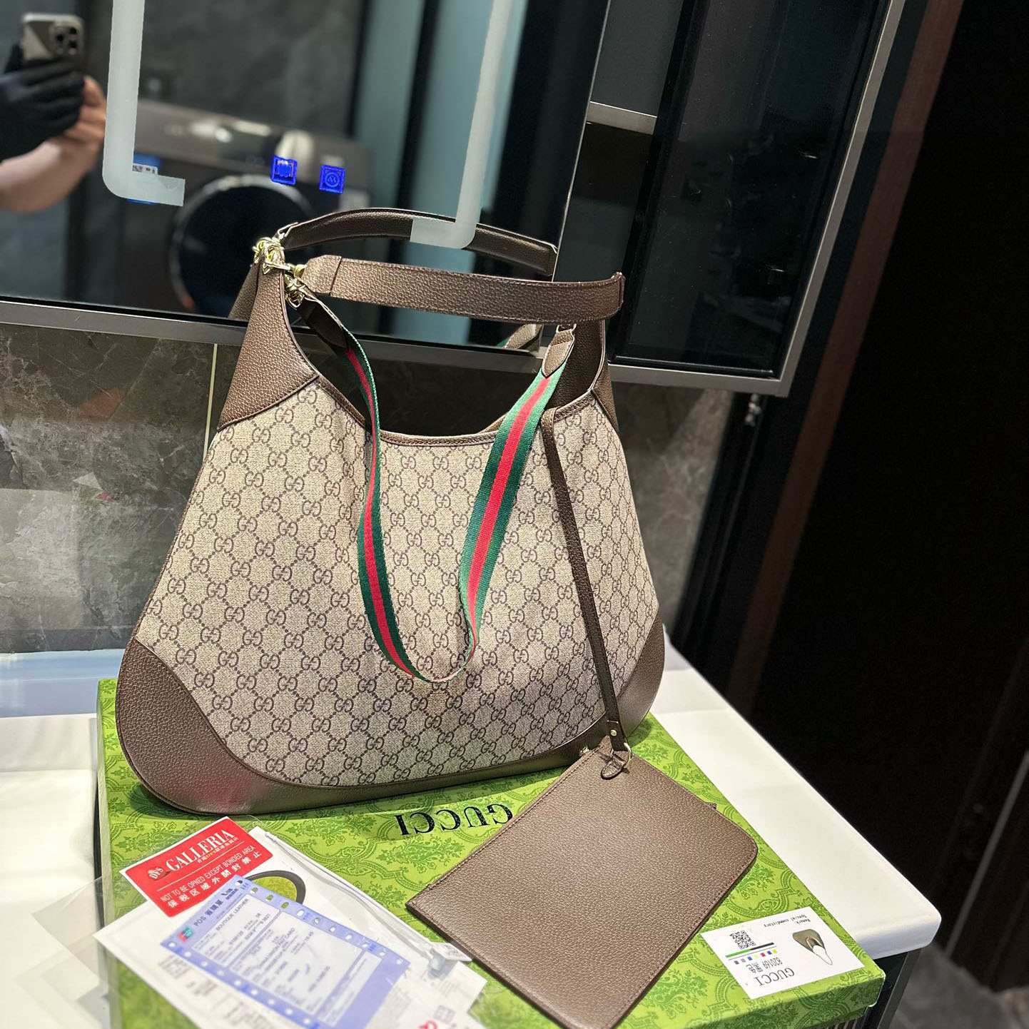 medium shoulder bag