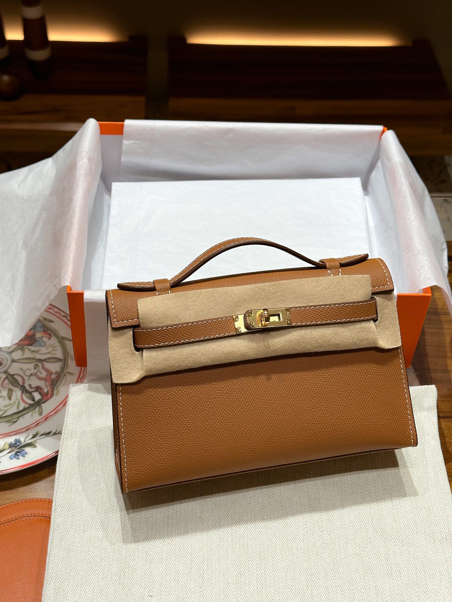 Herthtmes  Epsom Kelly Pochette Clutch