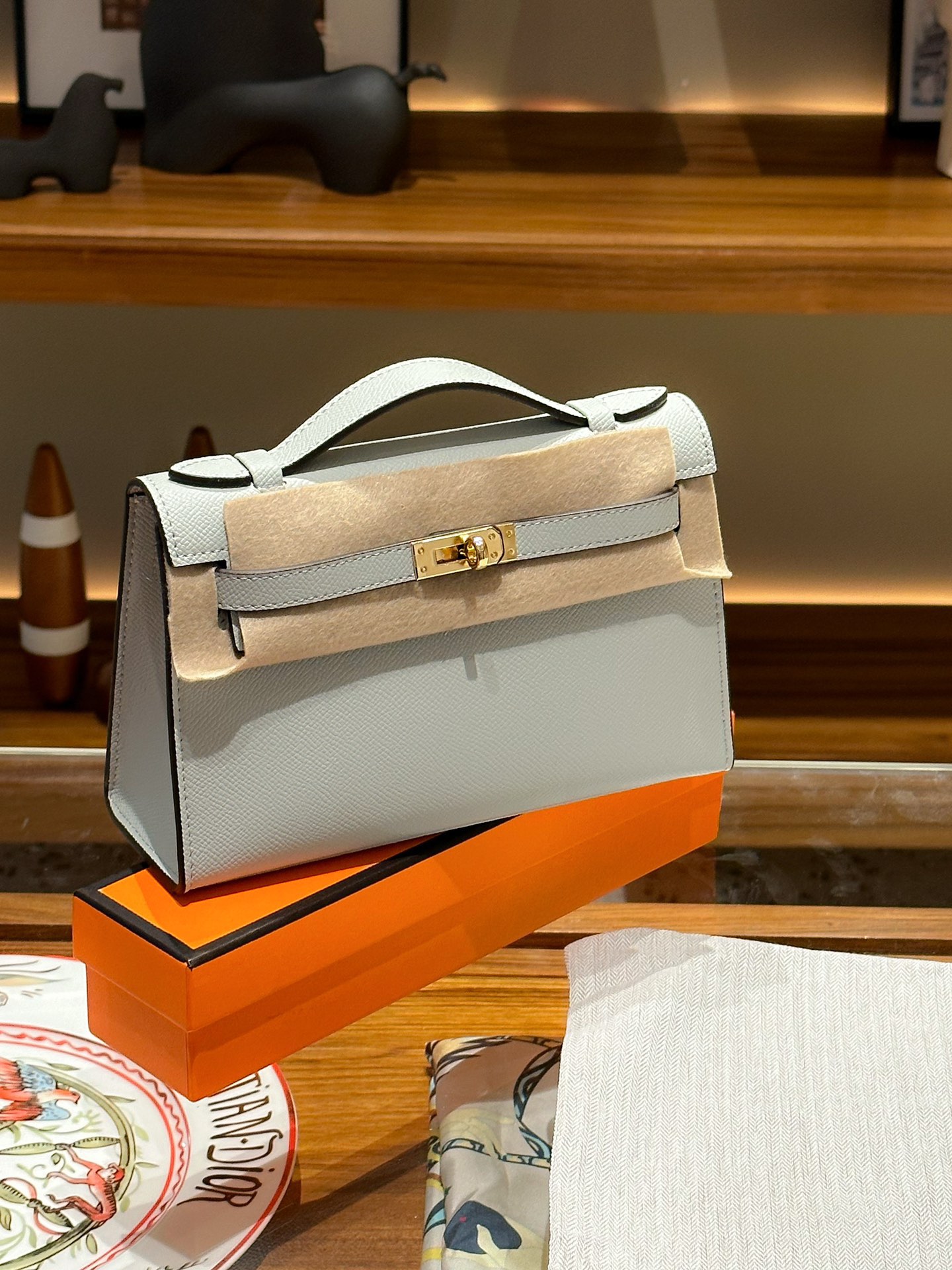Herthtmes  Epsom Kelly Pochette Clutch