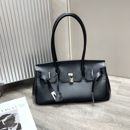 Herthtmes  Taurillon Clemence JPG Birkin  40