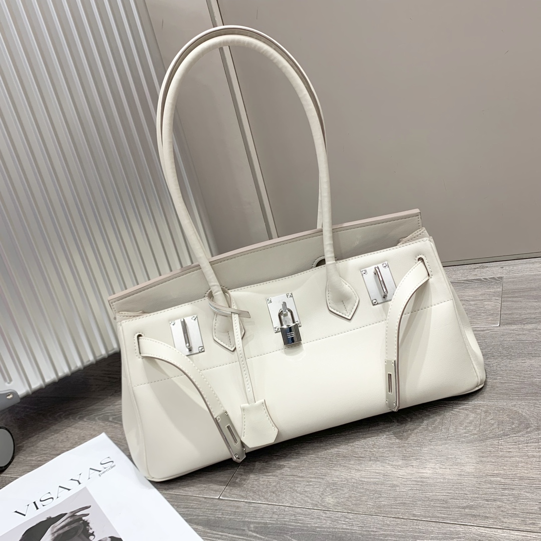 Herthtmes  Taurillon Clemence JPG Birkin  40