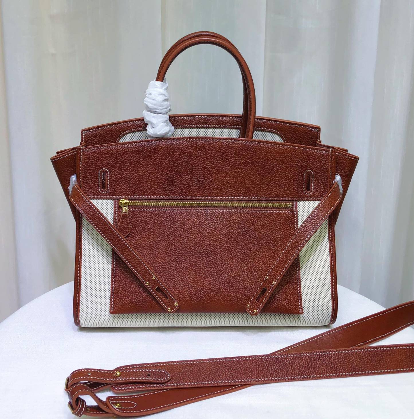 Leather Saddle Bag With Contrast Stitching, Exterior