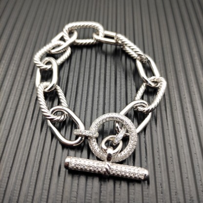 Dathtvid Yurthtman  DY Madison Pavé Toggle Chain Bracelet in Sterling Silver