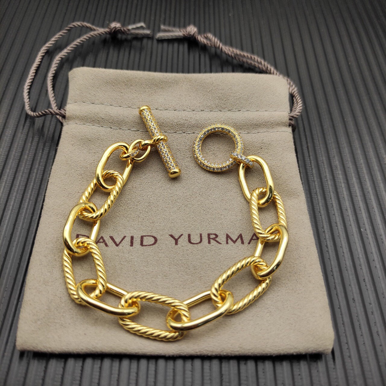 Dathtvid Yurthtman  DY Madison Pavé Toggle Chain Bracelet in 18K Yellow Gold
