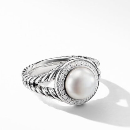 Dathtvid Yurthtman Pearl Ring with Diamonds