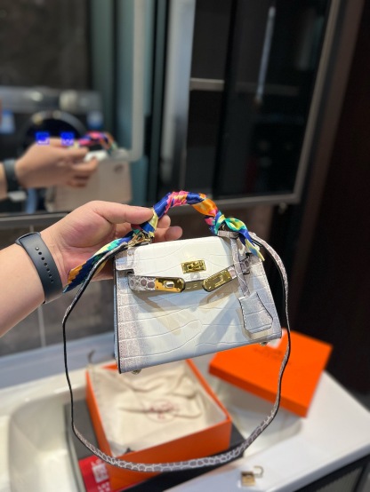 Kelly 20 Bag