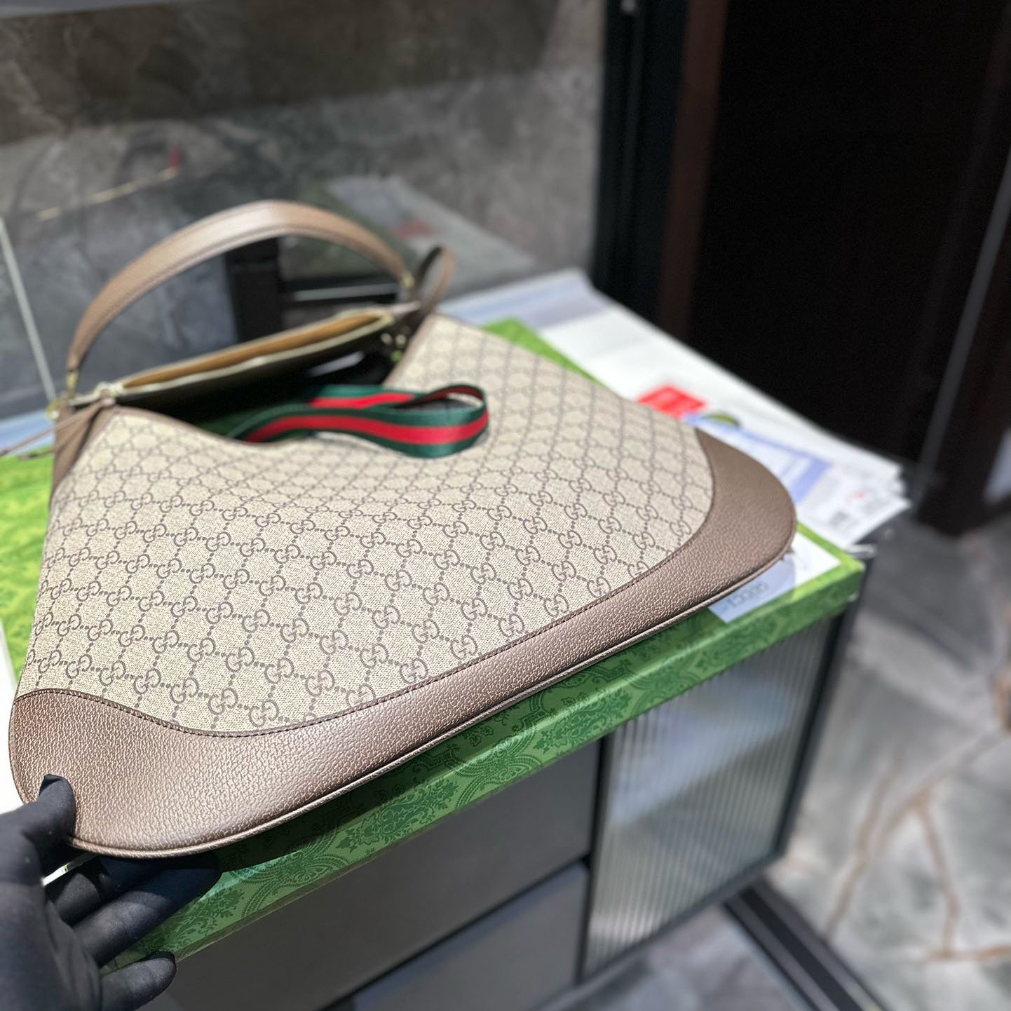 medium shoulder bag