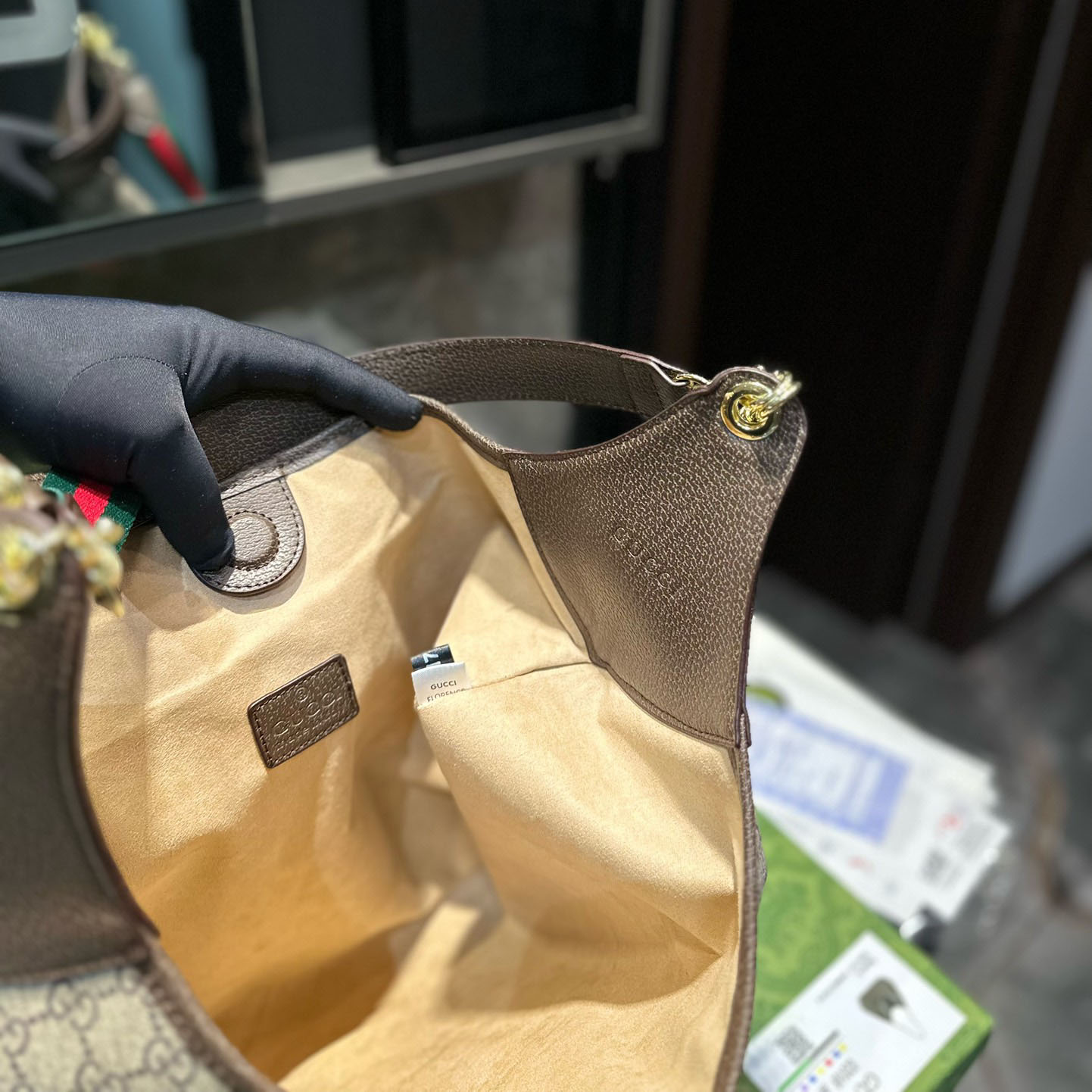 medium shoulder bag