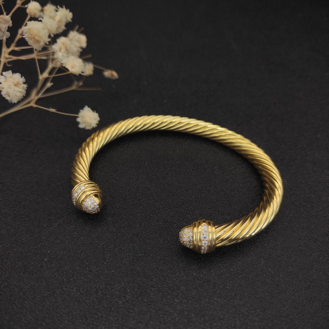Classic Cable Bracelet Yellow Gold and  Half Diamonds 7 MM