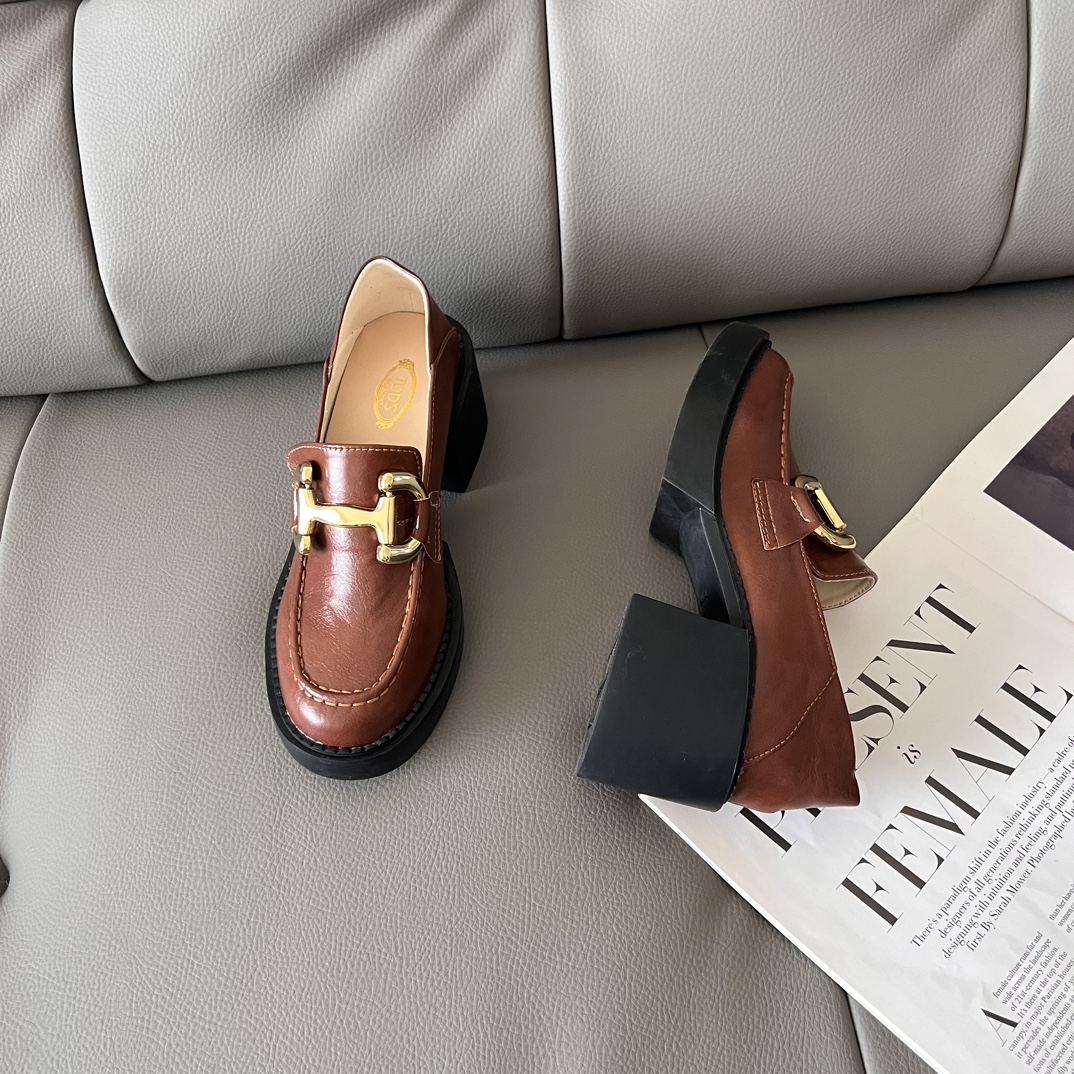 Loafers in Leather