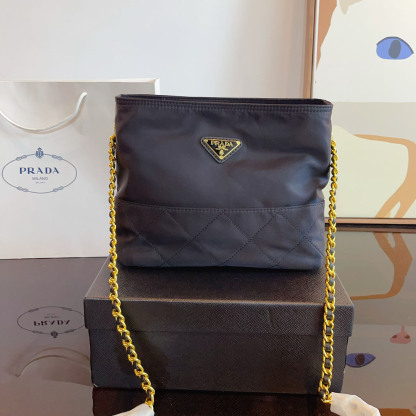 *Re-Edition 1995 Chaîne Re-Nylon tote bag