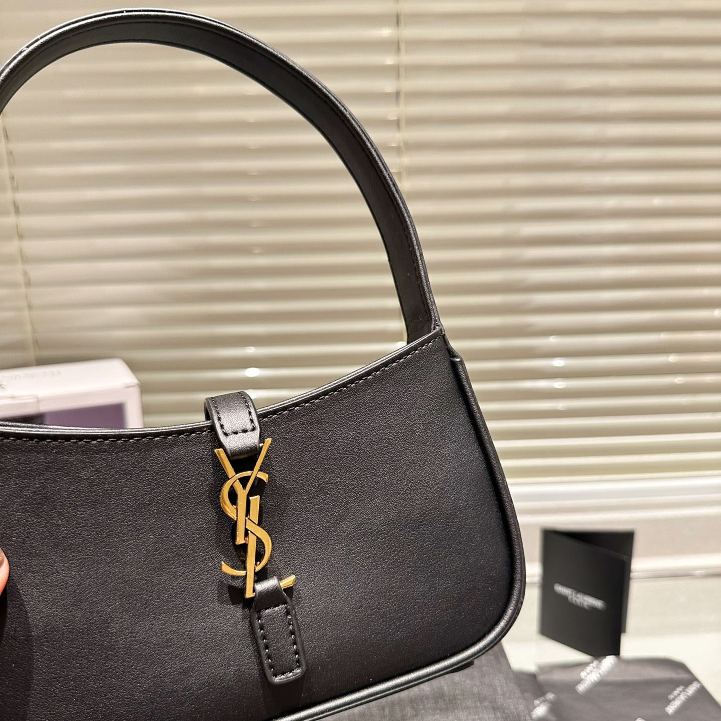 LE 5 À 7 IN VEGETABLE-TANNED LEATHER