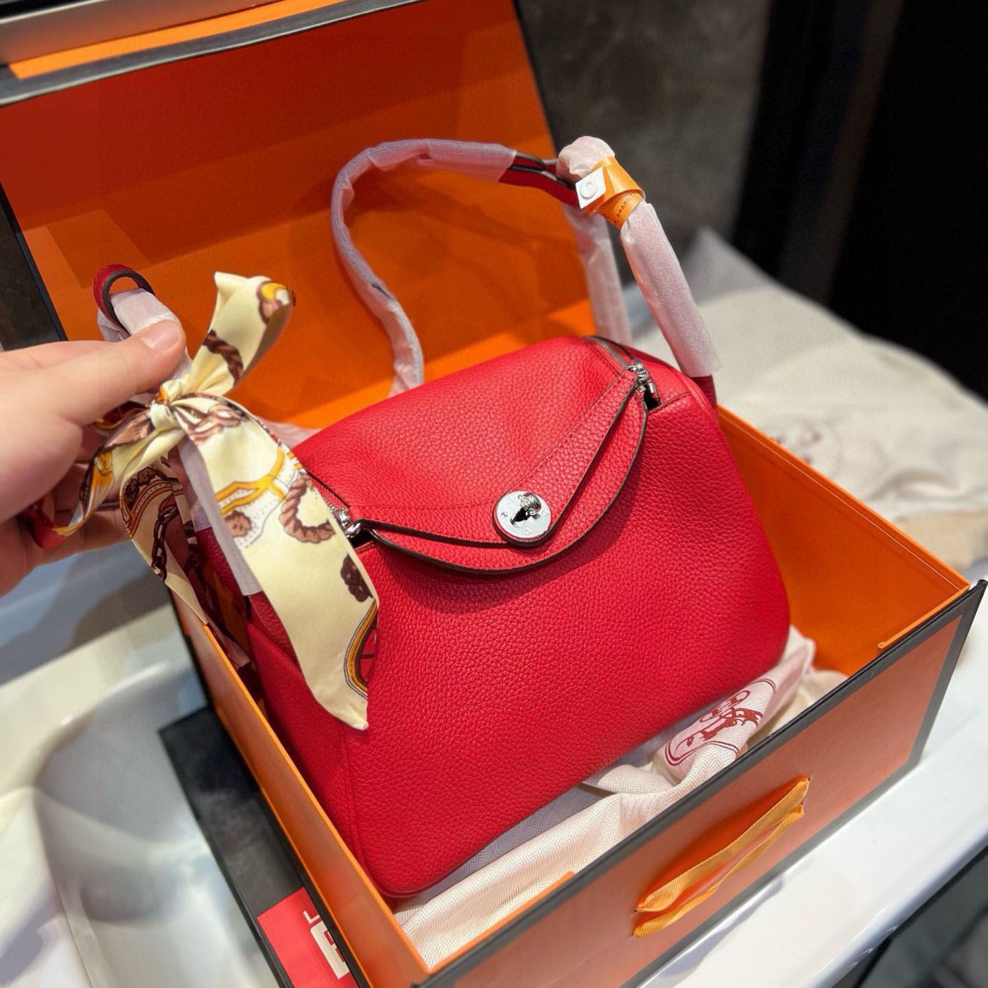 Lindy 26 Bag Coveted Etoupe Clemence Leather Palladium