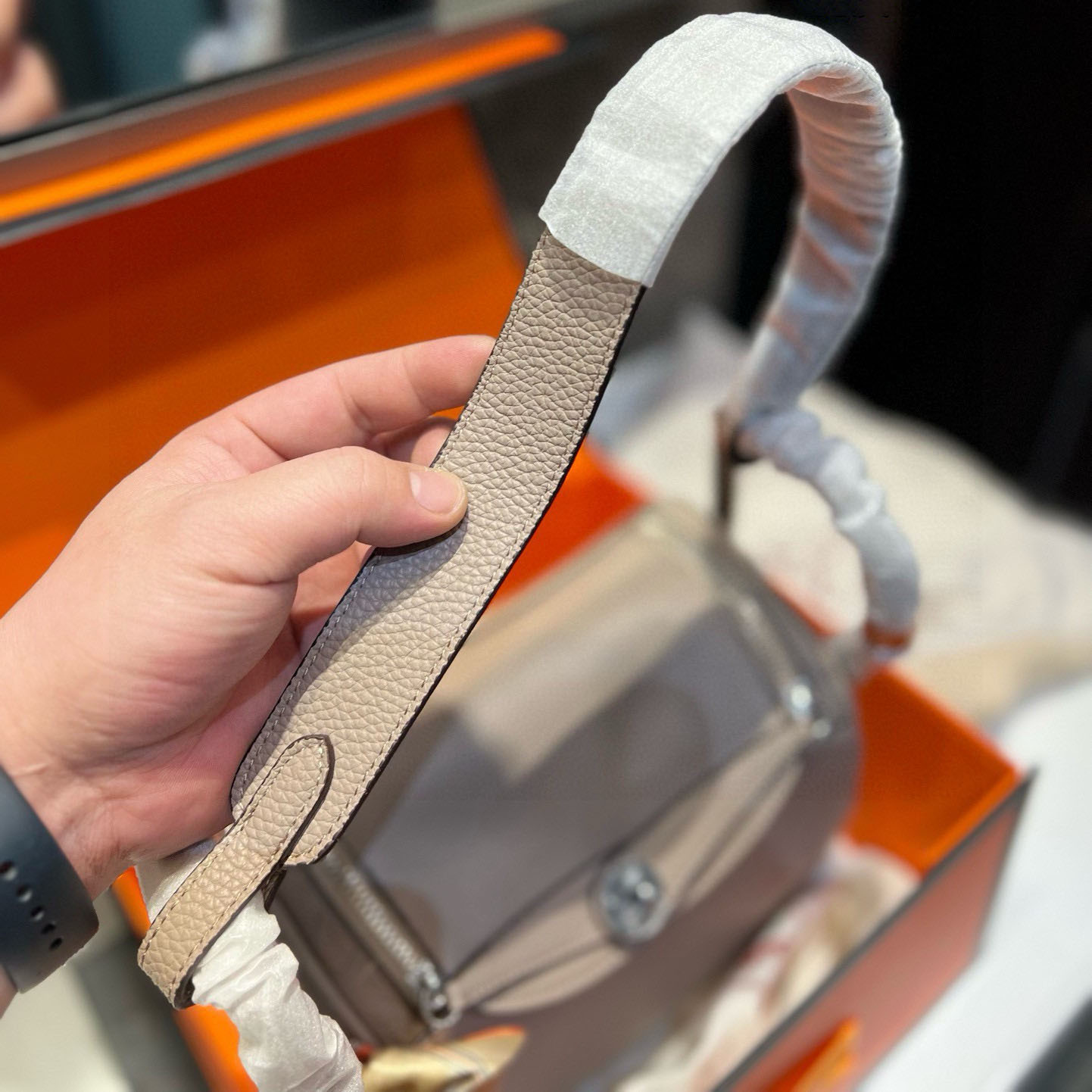 Lindy 26 Bag Coveted Etoupe Clemence Leather Palladium