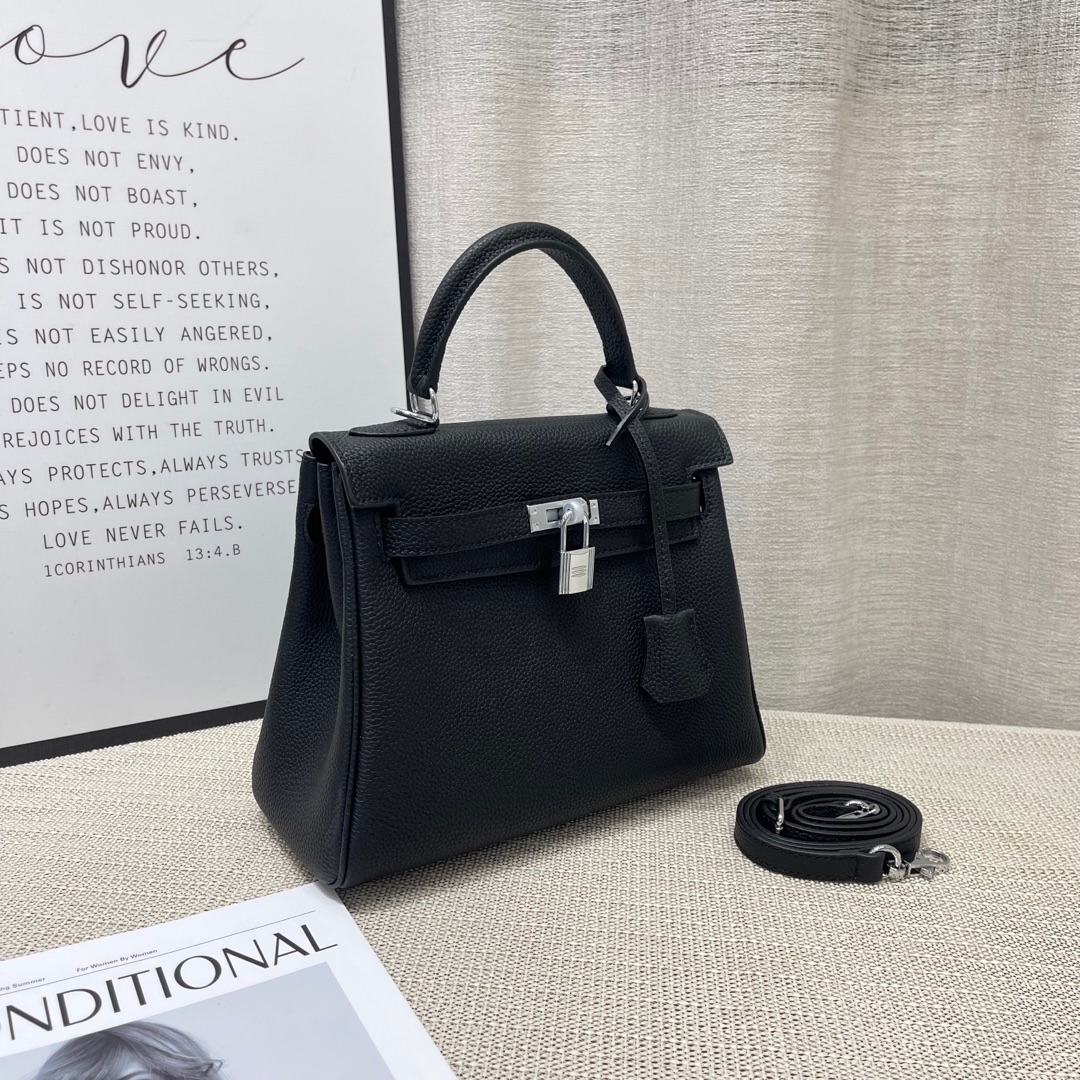 Herthtmes Togo Birkin 20/25 Bottle Black Bag