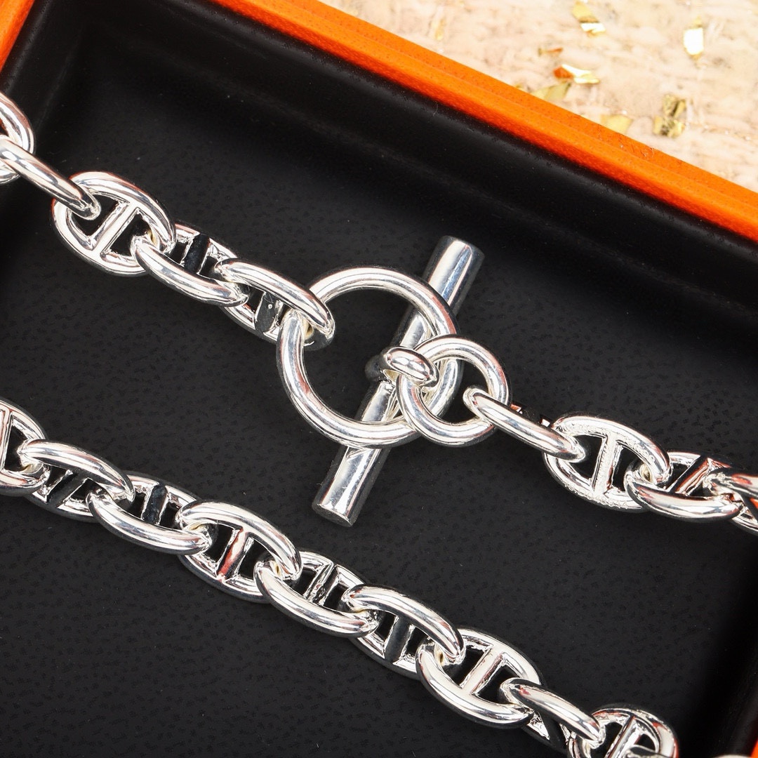 Chaîne d’Ancre Style Necklace – Timeless Strength in Silver