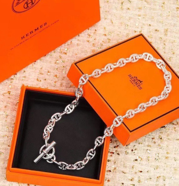 Chaîne d’Ancre Style Necklace – Timeless Strength in Silver