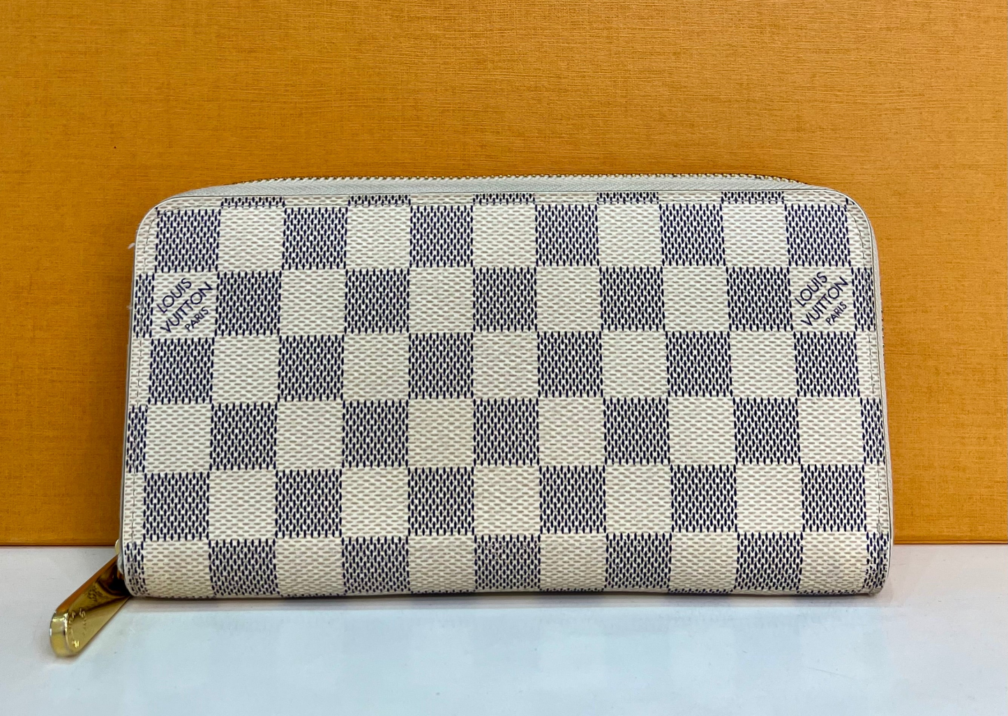 A08 purse