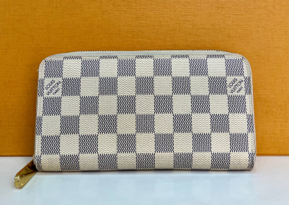 A08 purse