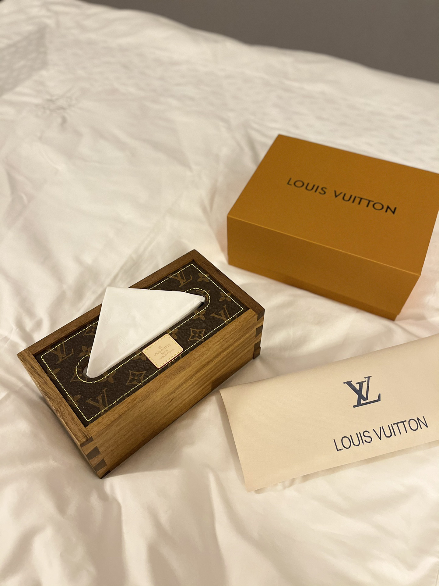 LV walnut wood premium tissue box