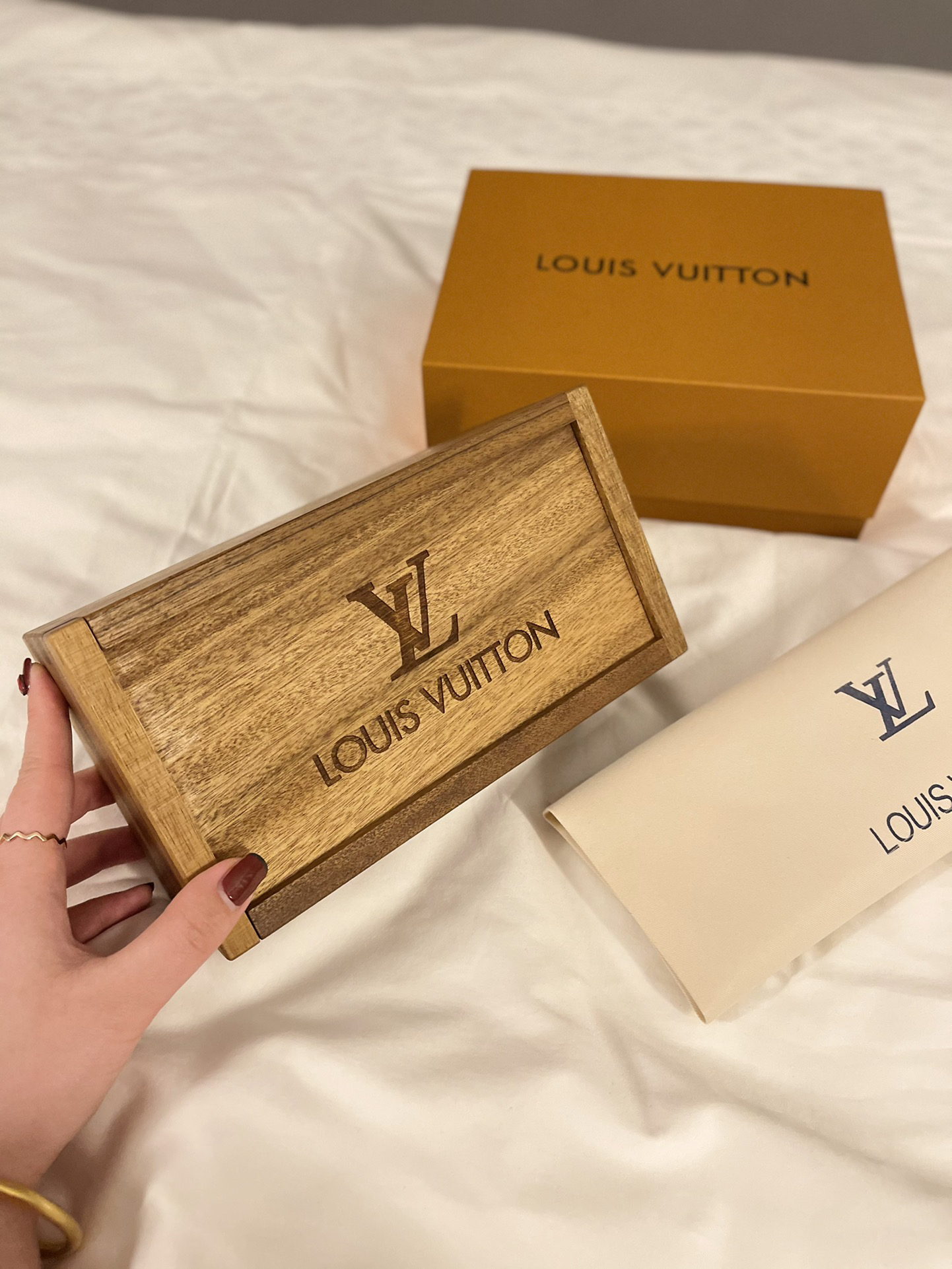 LV walnut wood premium tissue box