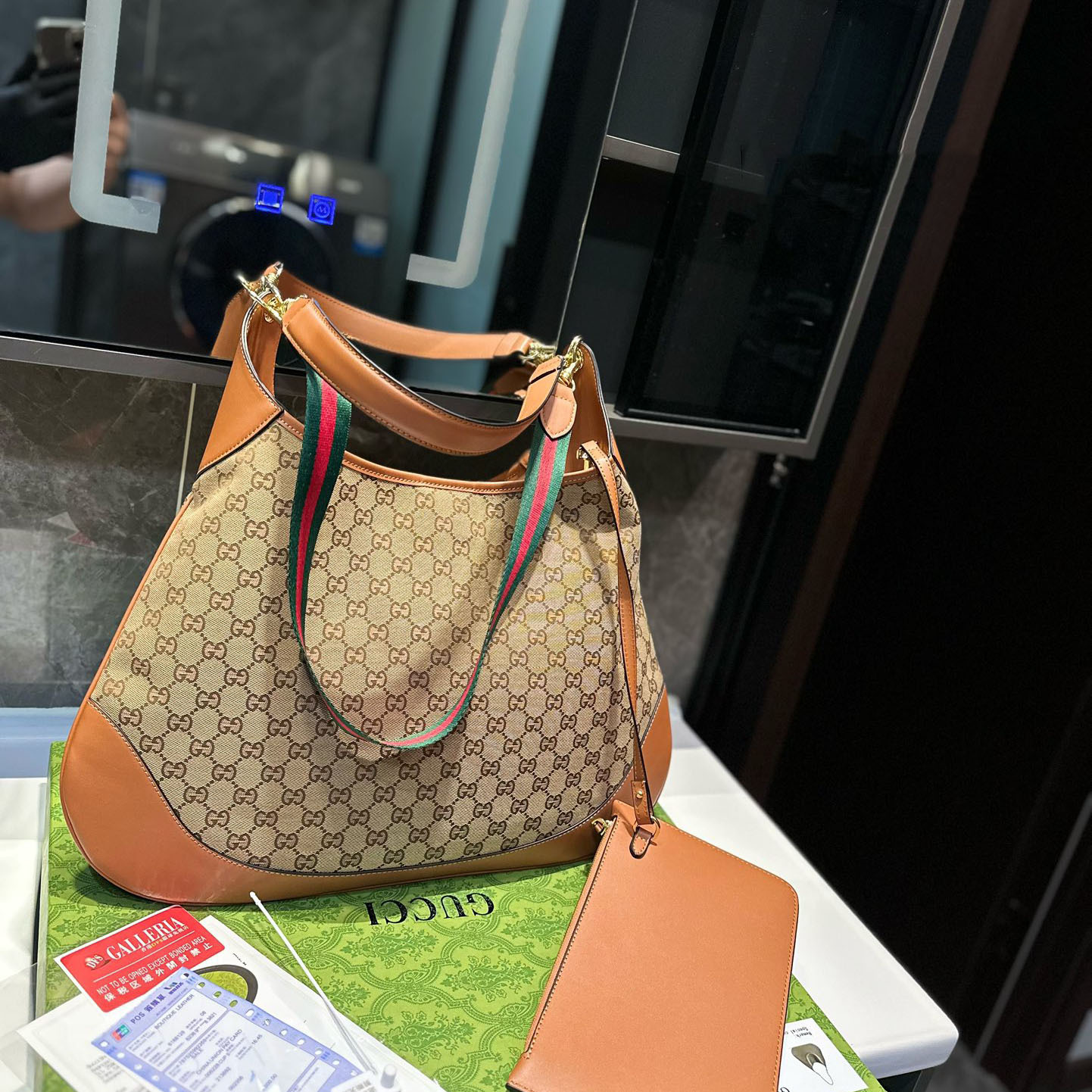 medium shoulder bag