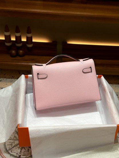 Herthtmes  Epsom Kelly Pochette Clutch
